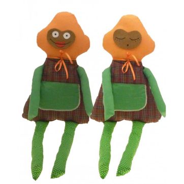 Muñeco de tela verde