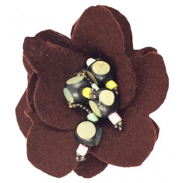Broche de Fieltro Marrón con Pasamanería