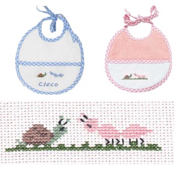 Babero bordado hormiga y caracol