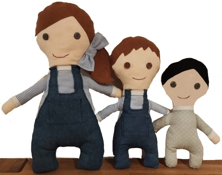 Muñecos Tres Hermanos hechos a mano